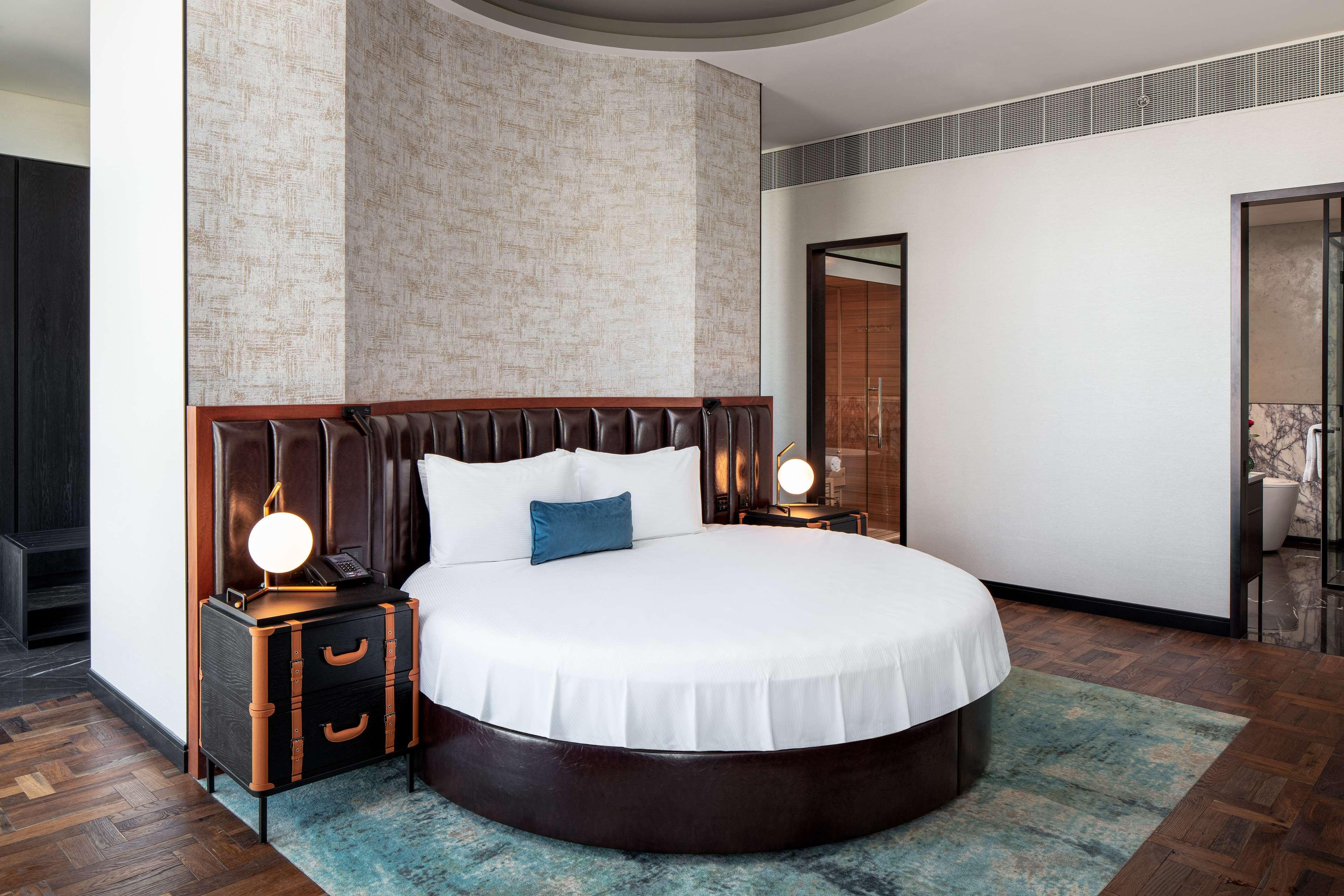 Doubletree By Hilton Dubai M Square Hotel & Residences Exterior photo