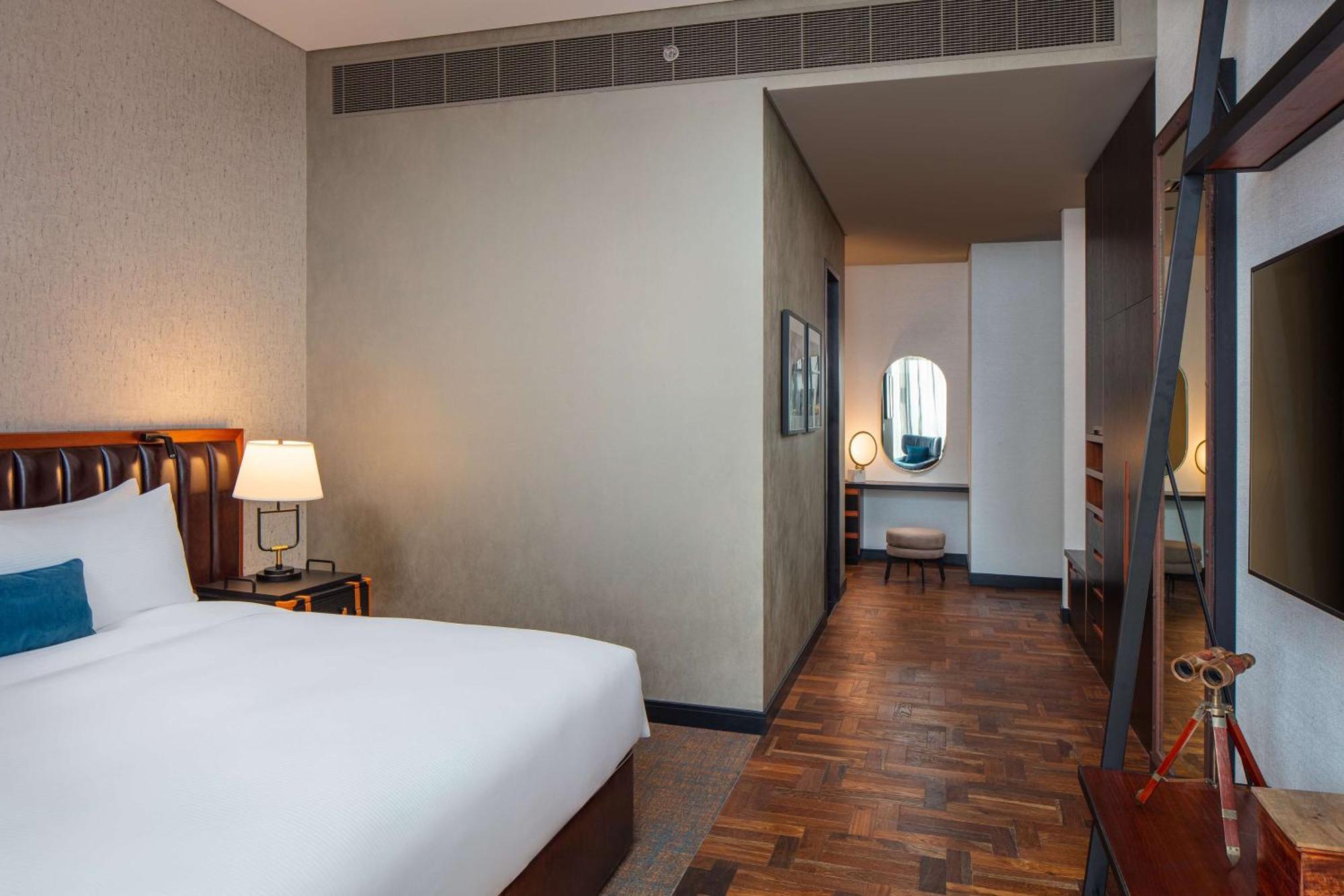 Doubletree By Hilton Dubai M Square Hotel & Residences Exterior photo