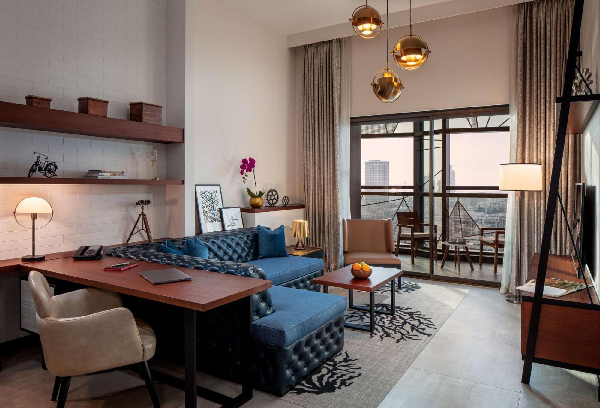 Doubletree By Hilton Dubai M Square Hotel & Residences Exterior photo
