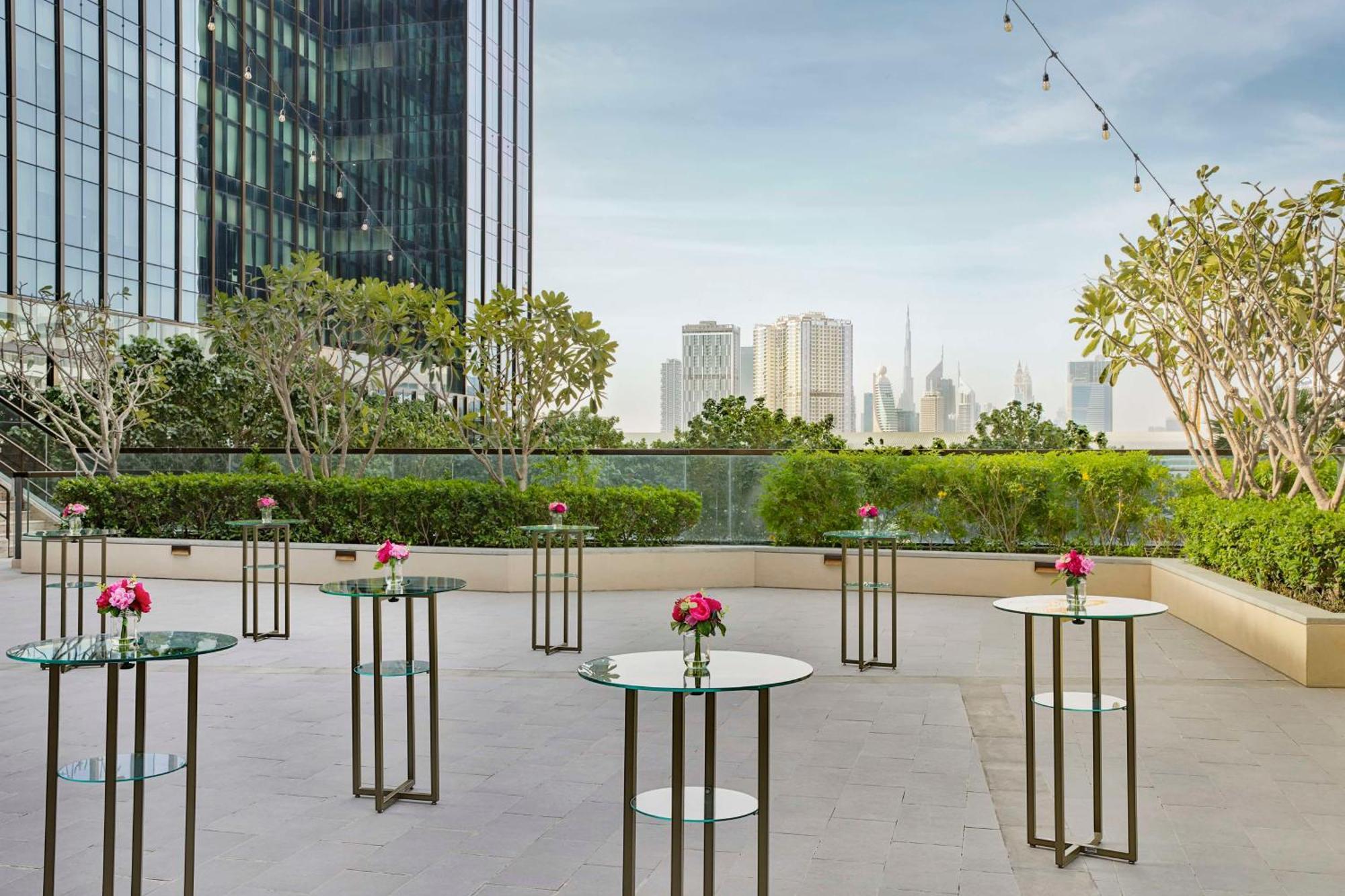 Doubletree By Hilton Dubai M Square Hotel & Residences Exterior photo The Club at The St. Regis Mumbai